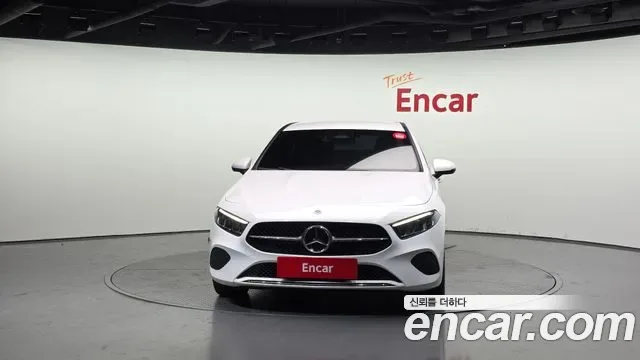 Mercedes-Benz A-Class A220, миниатюра 2