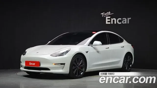 Tesla 3 AWD