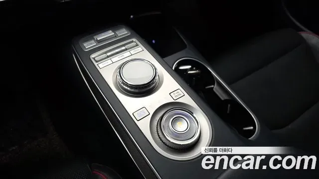 Genesis GV70 2.5T бензин 2WD ( ), миниатюра 18