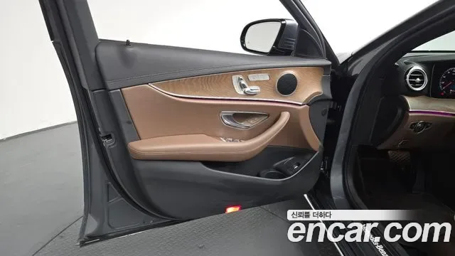 Mercedes-Benz E-Class E250, миниатюра 29