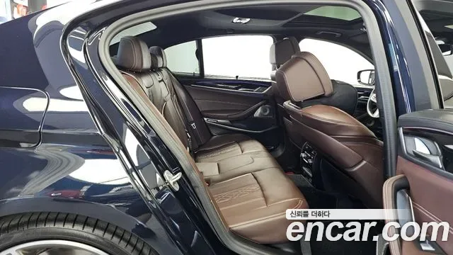 BMW 5 (G30) M550i xDrive, миниатюра 14