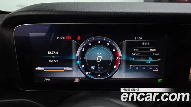Mercedes-Benz E-Class E300, миниатюра 12