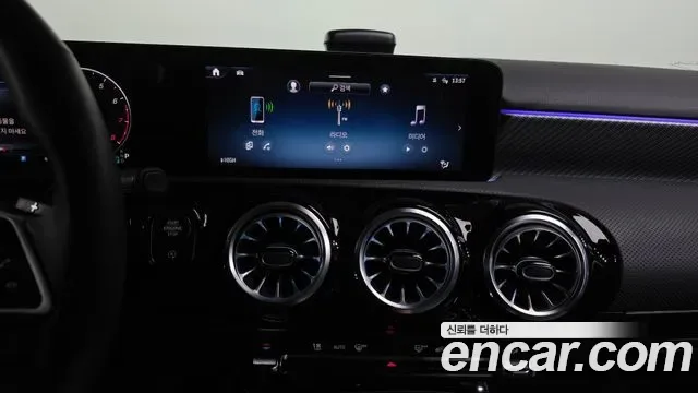Mercedes-Benz A-Class A220, миниатюра 18