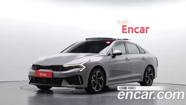 Kia K5 III 2.0 Signature