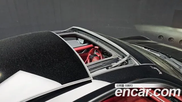 Porsche 911 4 GTS, миниатюра 11