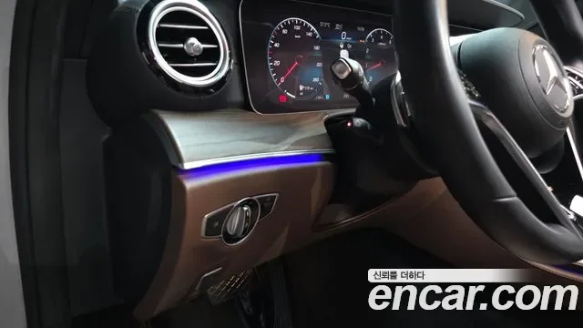 Mercedes-Benz E-Class E250, миниатюра 23