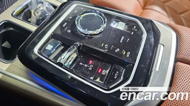 BMW 7 (G70) 750e xDrive, миниатюра 11