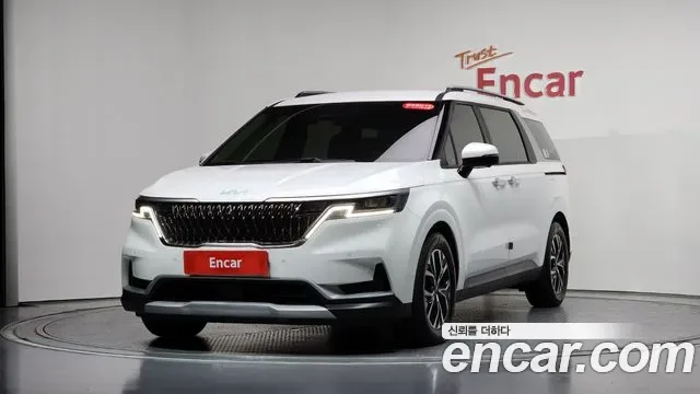 Kia Carnival дизель 9 мест Prestige