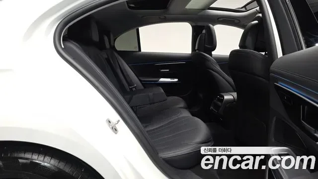 Mercedes-Benz E-Class E200, миниатюра 22