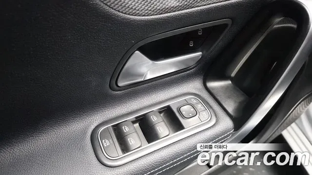 Mercedes-Benz A-Class A220, миниатюра 30