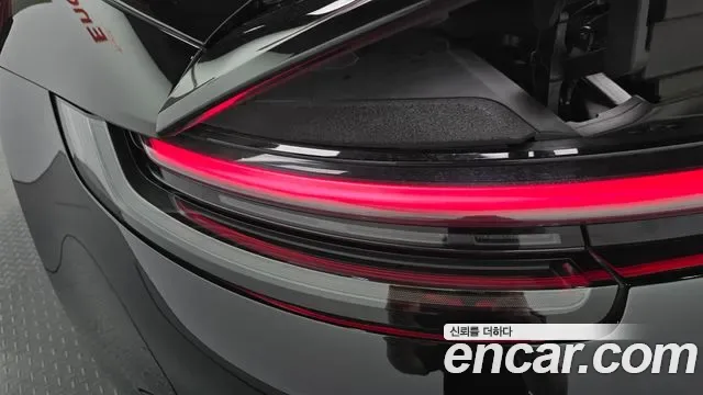 Porsche 911 GTS, миниатюра 6