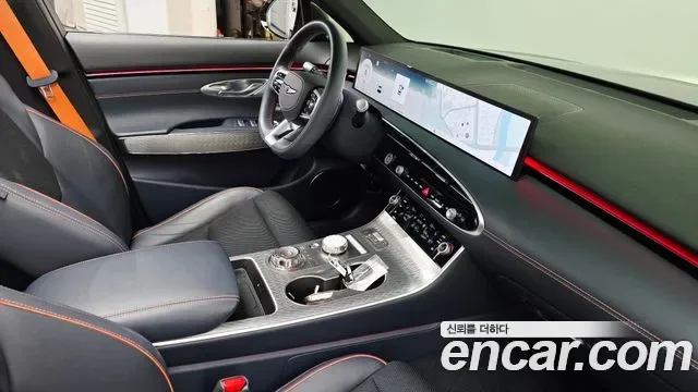 Genesis GV70 2.5T бензин 2WD ( ), миниатюра 3
