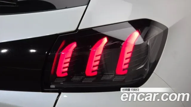 Peugeot E-208 GT Line, миниатюра 11