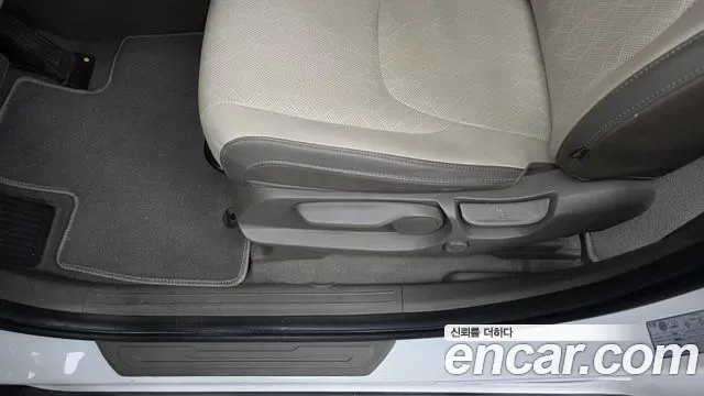 Kia Carnival дизель 9 мест Prestige, миниатюра 11
