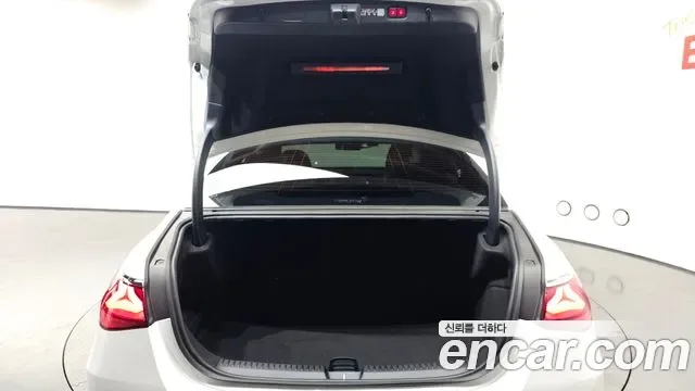 Mercedes-Benz E-Class E200 AMG Line, миниатюра 20