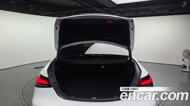 Mercedes-Benz E-Class E220d 4MATIC AMG Line, миниатюра 11
