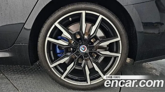 BMW 8 (G15) M850i xDrive, миниатюра 25