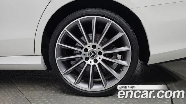 Mercedes-Benz E-Class E350 4MATIC AMG Line, миниатюра 23