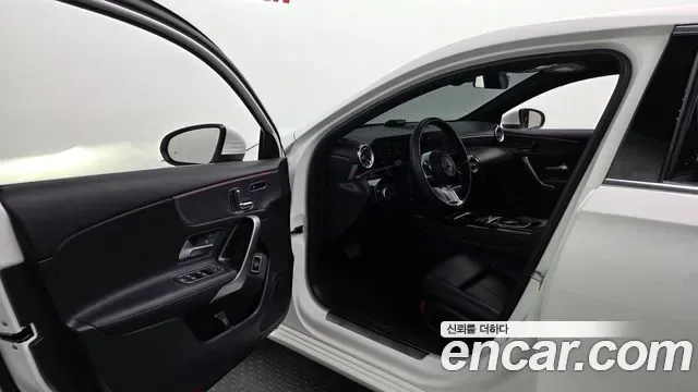 Mercedes-Benz A-Class A220, миниатюра 8