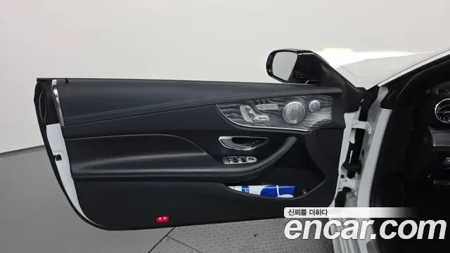 Mercedes-Benz E-Class E450 4MATIC, миниатюра 29