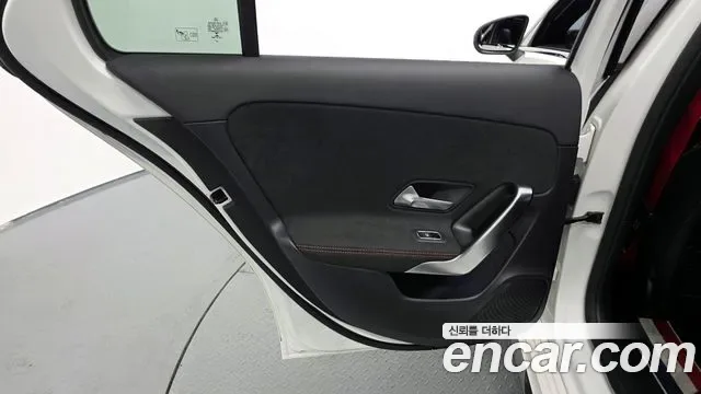 Mercedes-Benz A-Class AMG A45 4MATIC+, миниатюра 2