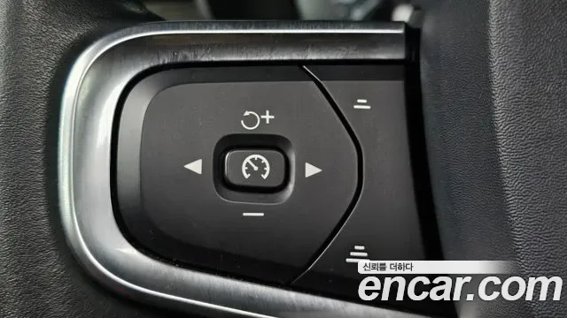 Volvo XC40 T4, миниатюра 3