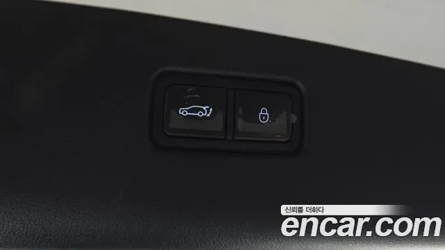 Genesis GV70 2.5T бензин 2WD ( ), миниатюра 3