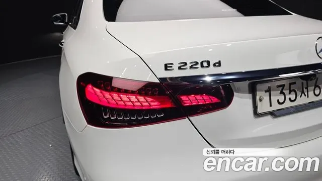 Mercedes-Benz E-Class E220d 4MATIC AMG Line, миниатюра 13