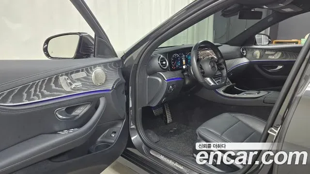 Mercedes-Benz E-Class E350 4MATIC AMG Line, миниатюра 7