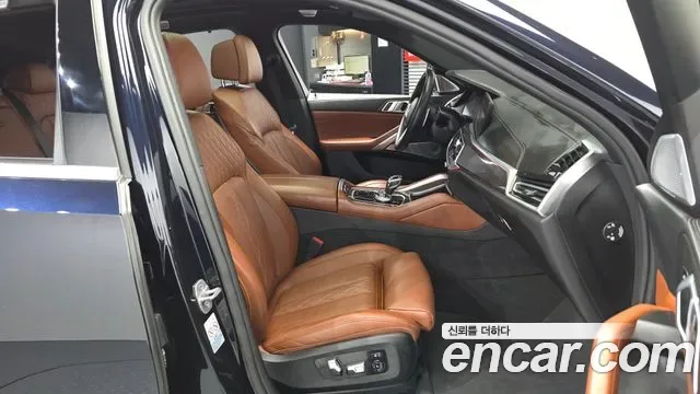 BMW X6 M50i, миниатюра 22