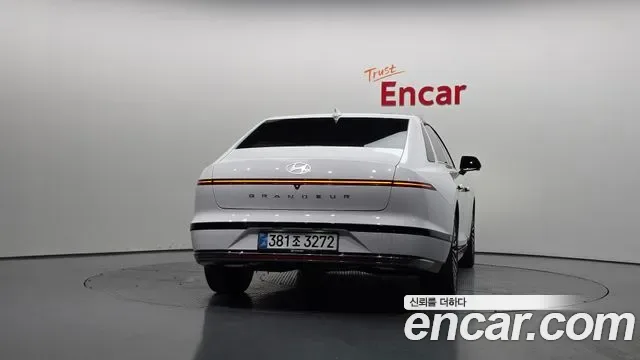 Hyundai Grandeur Calligraphy, миниатюра 5