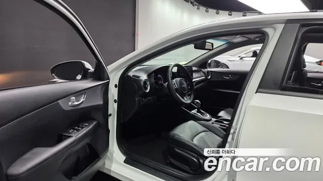 Kia K3 II, миниатюра 11