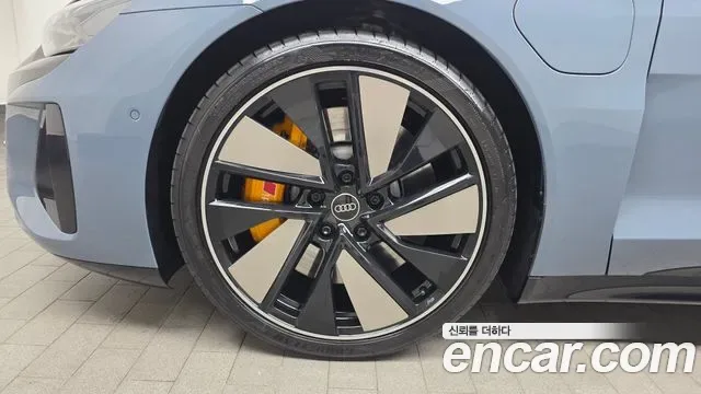 Audi e- GT Premium, миниатюра 5