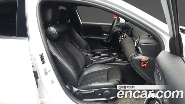 Mercedes-Benz A-Class A220, миниатюра 12