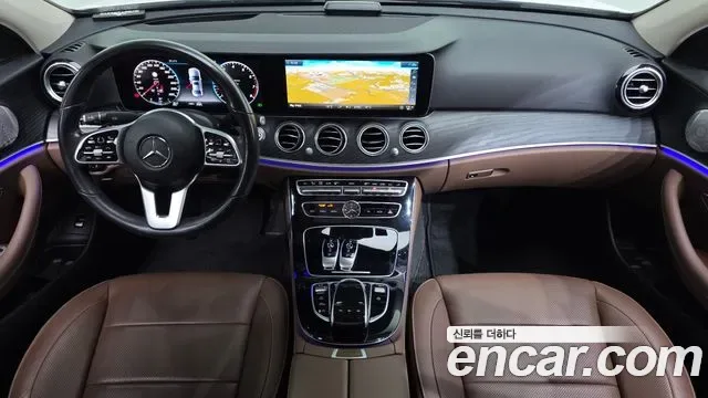 Mercedes-Benz E-Class E300, миниатюра 26