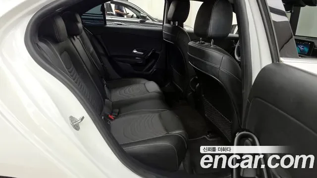 Mercedes-Benz A-Class A220, миниатюра 17