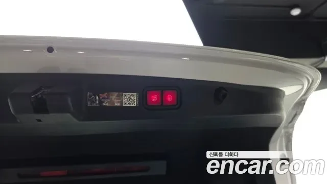 Mercedes-Benz E-Class E200, миниатюра 12