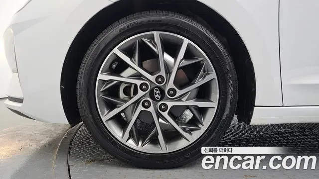 Hyundai Avante AD, миниатюра 5