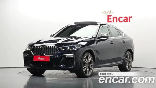 BMW X6 M50i