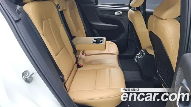 Volvo XC40 T4, миниатюра 11