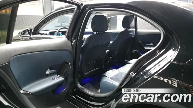 Mercedes-Benz A-Class A220, миниатюра 10