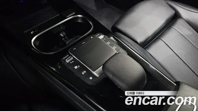 Mercedes-Benz A-Class A200d, миниатюра 21