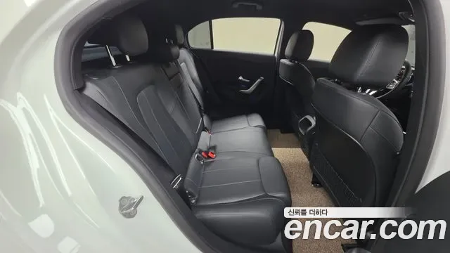 Mercedes-Benz A-Class A220, миниатюра 10
