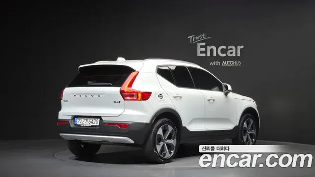 Volvo XC40 B4, миниатюра 4