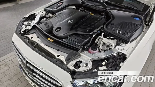 Mercedes-Benz E-Class E450 4MATIC, миниатюра 21