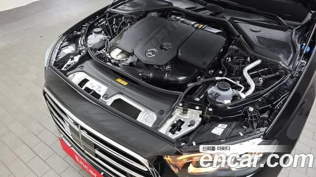 Mercedes-Benz E-Class E220d 4MATIC, миниатюра 13