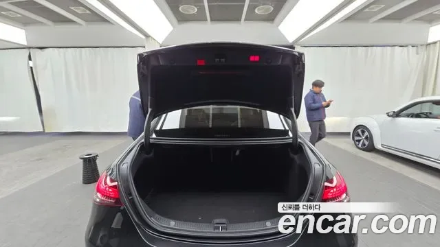 Mercedes-Benz E-Class E250, миниатюра 4