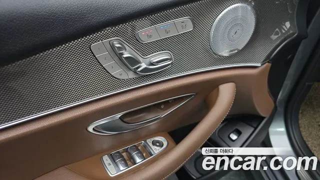 Mercedes-Benz E-Class E300 4MATIC AMG Line, миниатюра 27