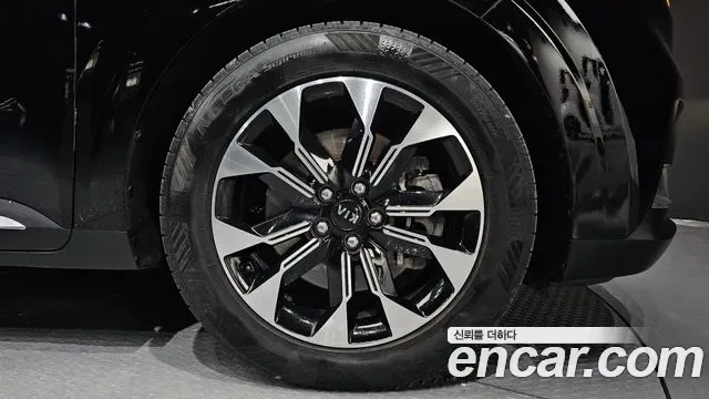 Kia Carnival дизель 9 мест, миниатюра 3