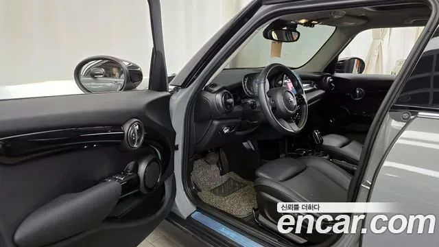 MINI Cooper 5 III, миниатюра 23